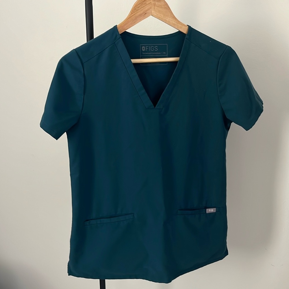 Figs Casma 2 Pocket Top, XS Caribbean Blue